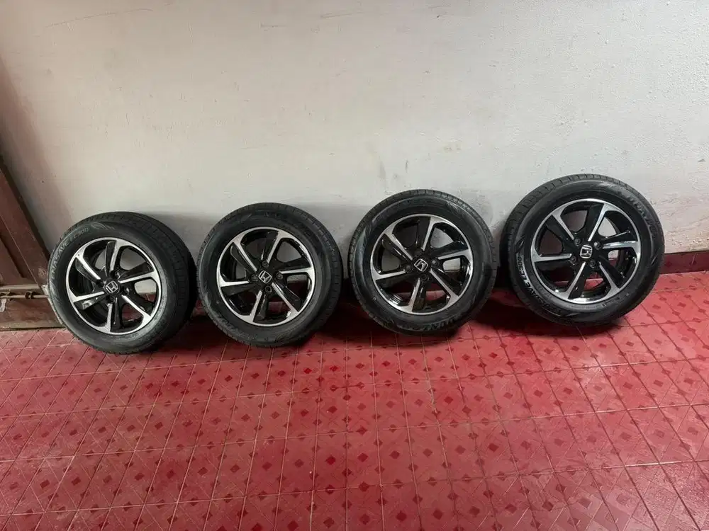 Velg dan Ban original Brio 2025