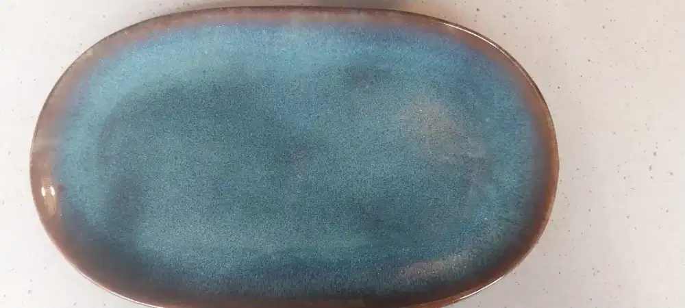 Piring oval diameter 30 cm