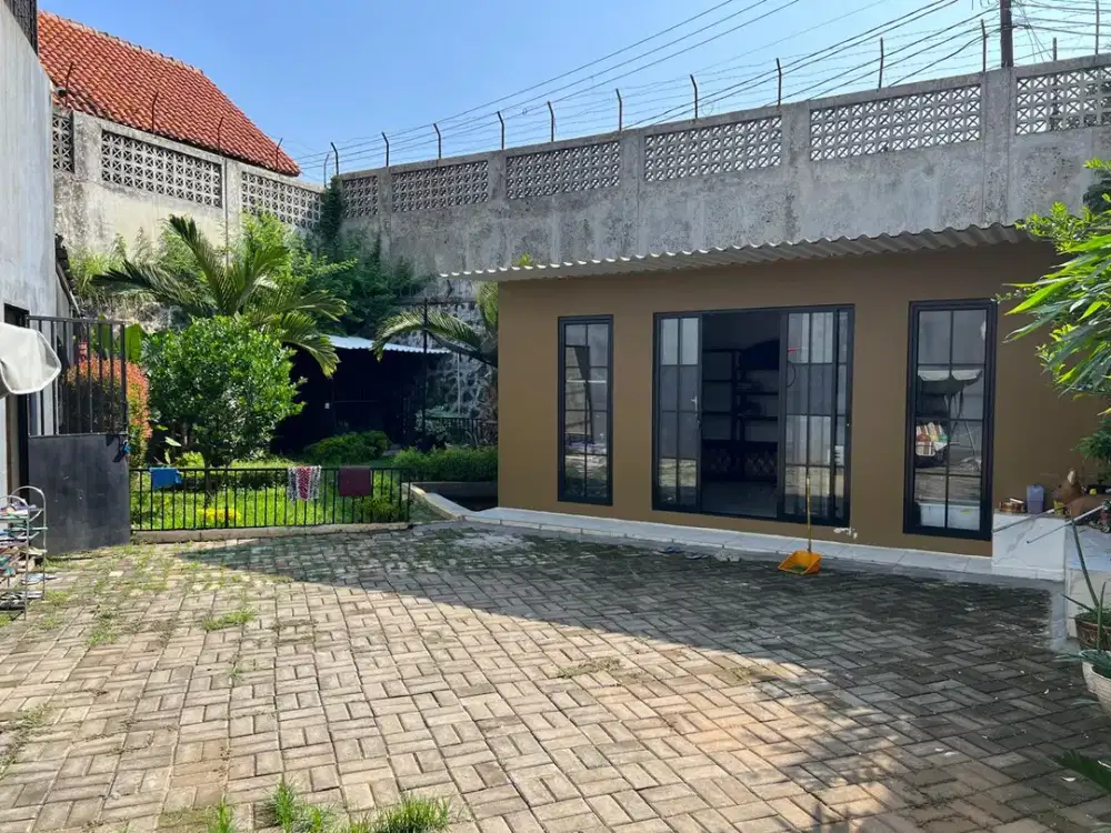 RUMAH SHM DENGAN SWIMMING POOL MAGNOLIA LAGRICOLA GADING SERPONG, TANGERANG