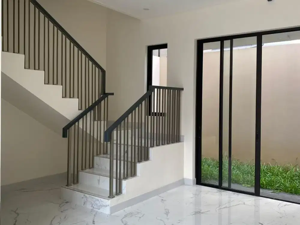 Rumah Minimalis 3 Lantai Dekat Fasilitas Umum di Cluster Semayang Cakung Jakarta Timur