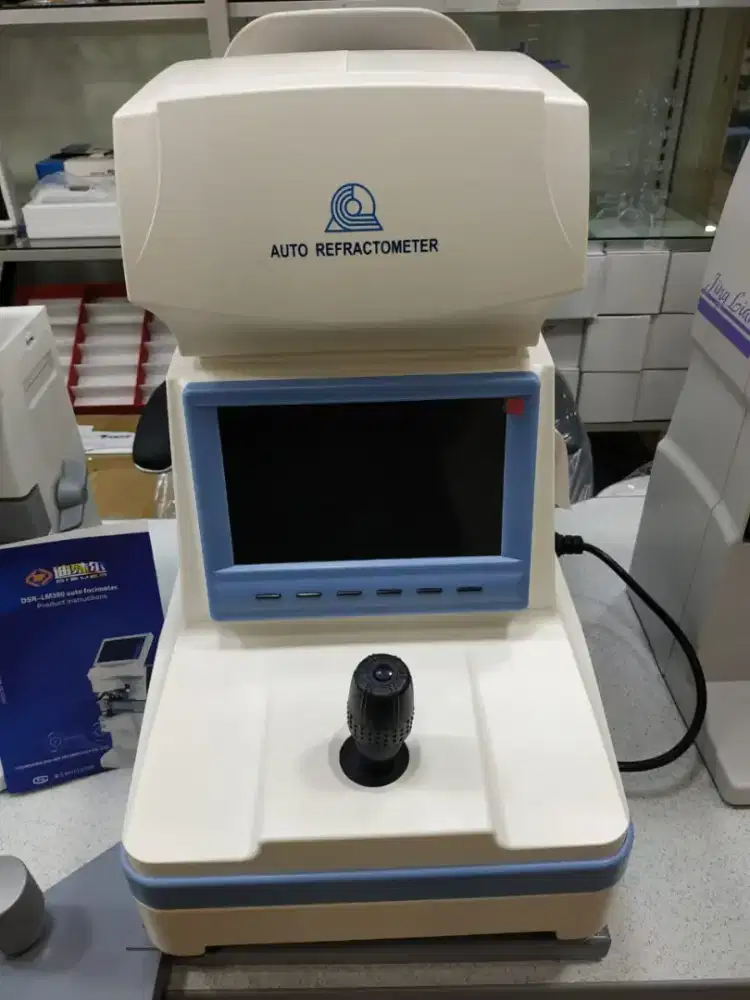 Mesin periksa mata autoreff