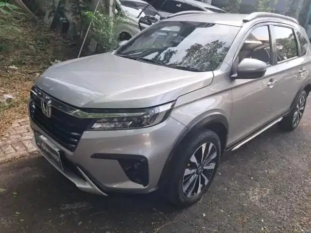 Honda BR-V 1.5 Prestige Bensin-AT 2022 Abu 3HO