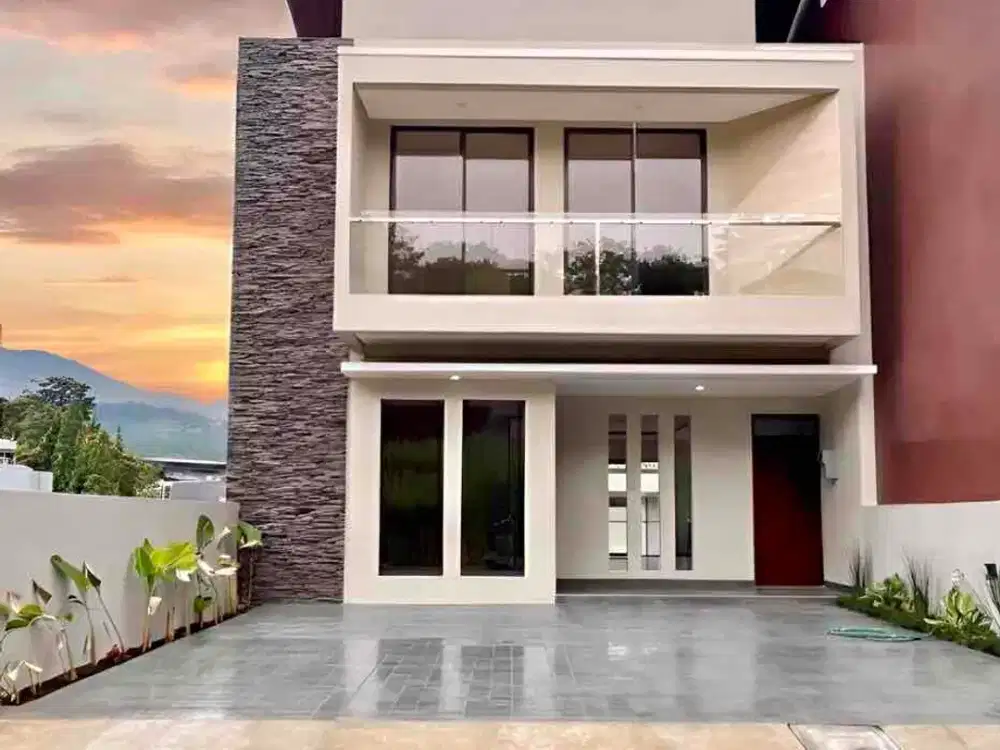 Dijual Rumah Modern di Komplek Elite Dago