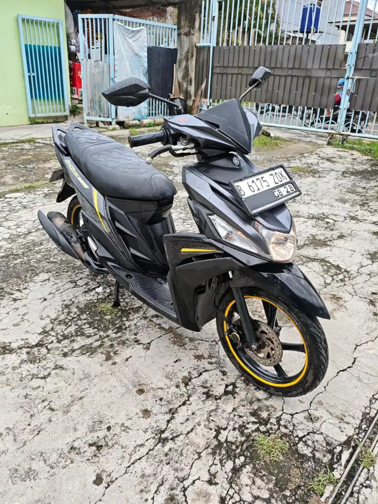 YAMAHA MIO M3 hitam