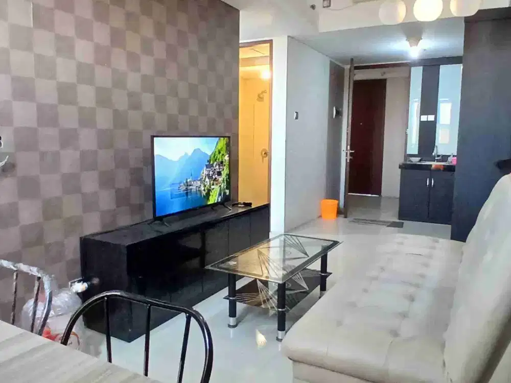 apartemen the Linden 2 bed room deluxe (2 kt+ 2 km) bulanan tahunan dekat pusat kota Surabaya