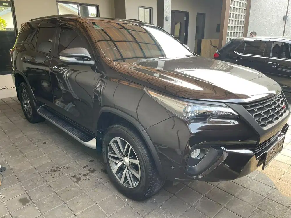Fortuner VRZ 2016 Pribadi dari baru