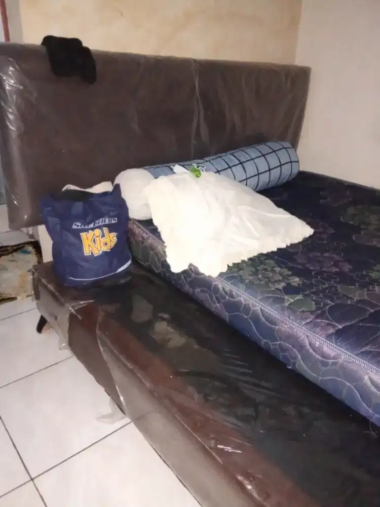 Divan 160x200( hanya Divan)