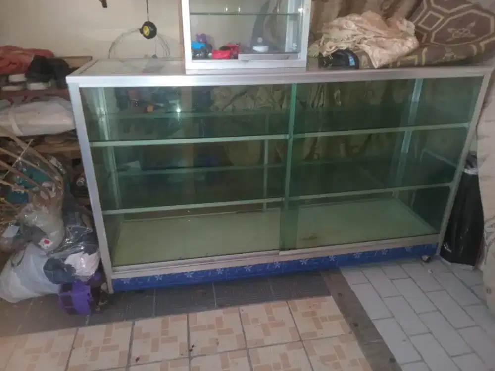 DI JUAL ETALASE PANJANG 3 TINGKAT