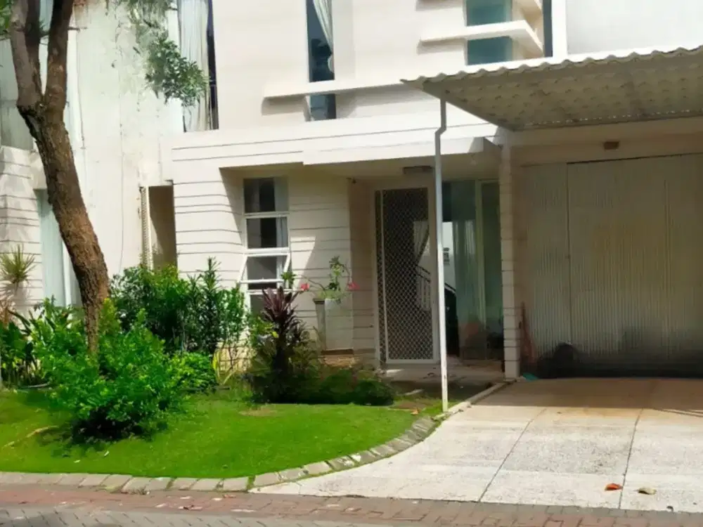 Rumah Malibu Beach Minimalis Furnish Palm Beach Pakuwon City