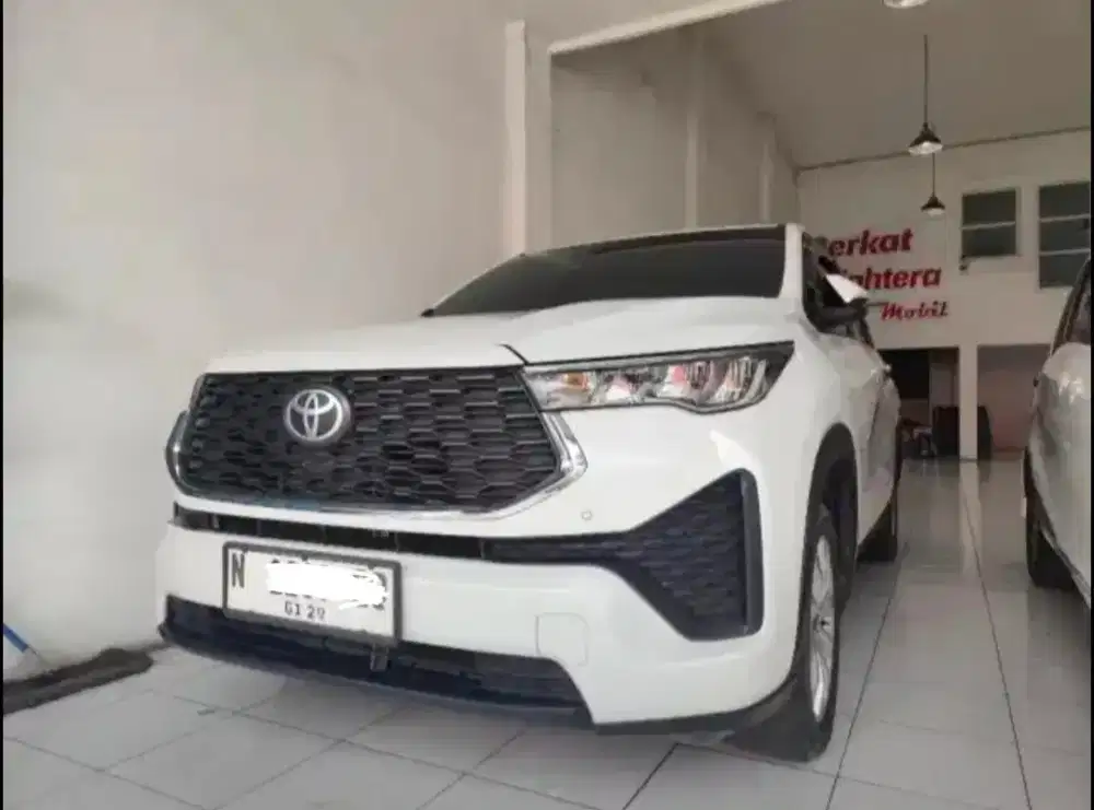 Toyota Innova Zenix 2.0 V '2023 Automatic