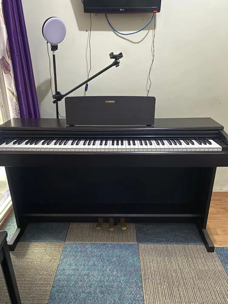 Piano digital Yamaha Arius ydp-144
