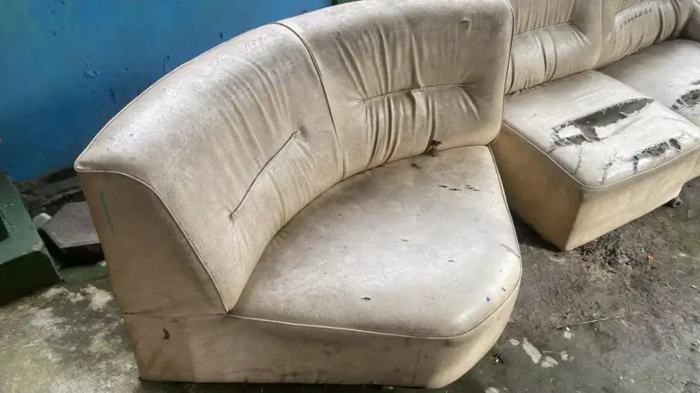 sofa rumah bekas