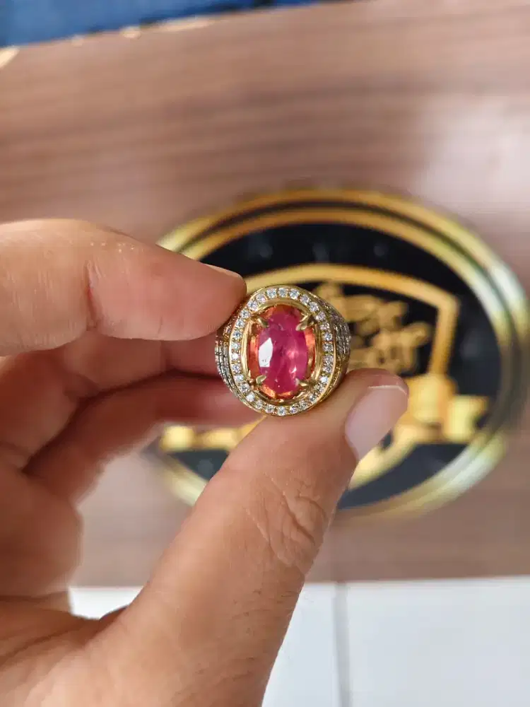 Natural Ruby Corundum Kristal 2.40ct Luster Menyala Gemericik Memo JGL