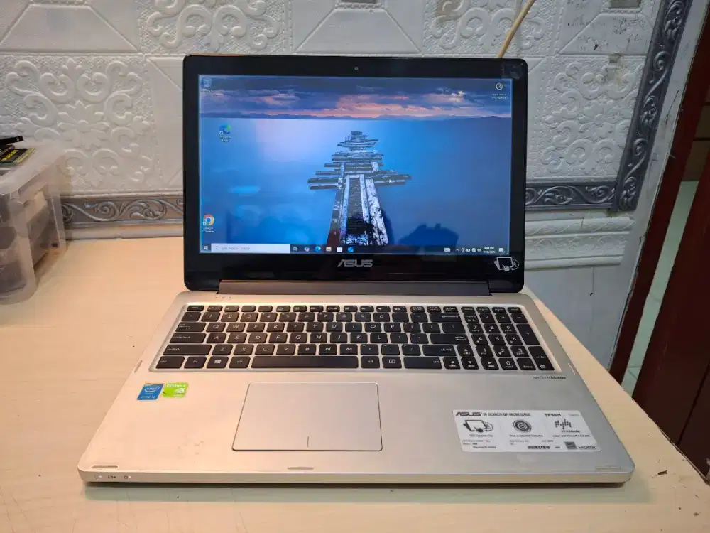 Laptop ASUS TP550LD Core i3 4030U 4GB/500GB Nvidia 820M 2GB Ada Minus