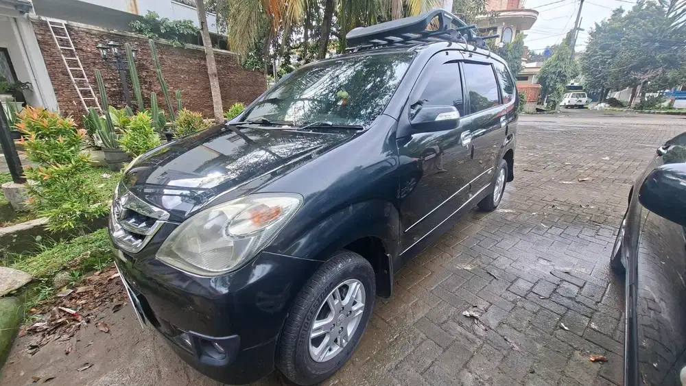 Daihatsu Xenia 2010 Bensin