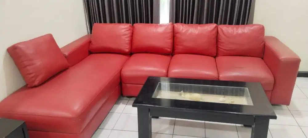 Sofa pojok merah