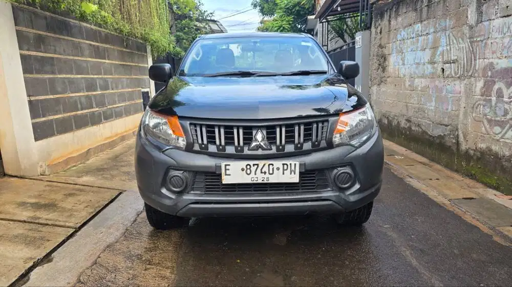 Triton pick up 2.5 GLX Single Cabin manual 2017/2018 km 80rb pajak on