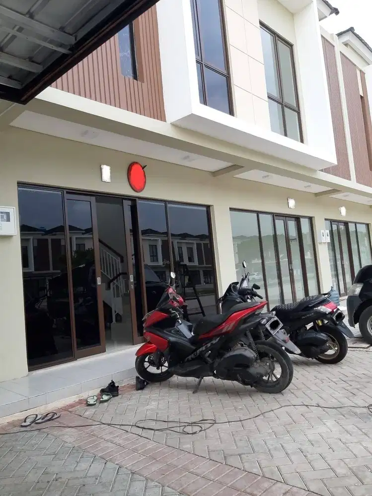 Ruko Savoy Strategis Siap Huni di Jgc Cakung Jakarta Timur - 2 Lantai