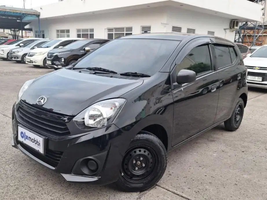 Pajak Panjang - Daihatsu Ayla 1.0 D Bensin-MT 2022 Hitam