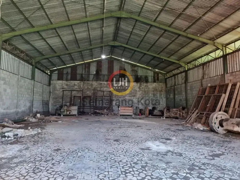 Tanah dan bangunan gudang di Ngaliyan