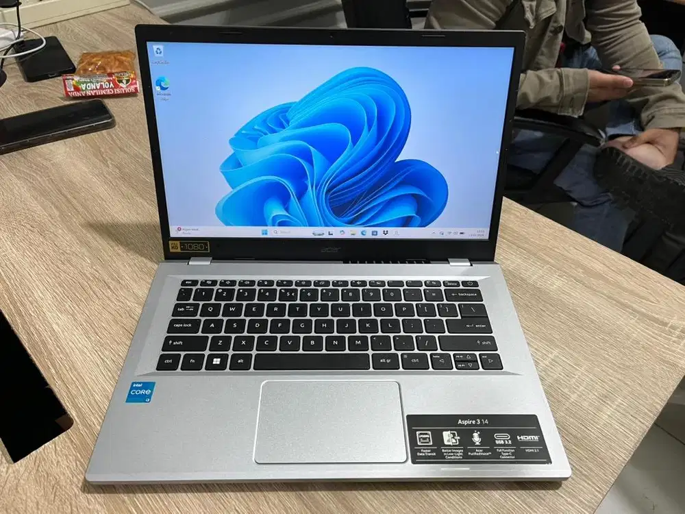 Laptop Acer Aspire 3 unit charger