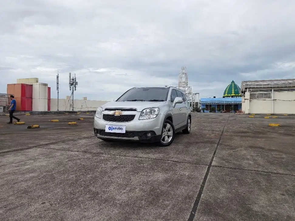 TDP 6,JT Chevrolet Orlando 1.8 LT Bensin-AT Hitam 2015