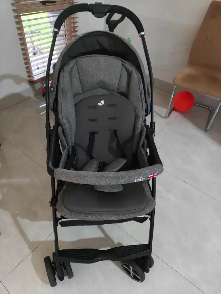 Stroller baby merk Joie