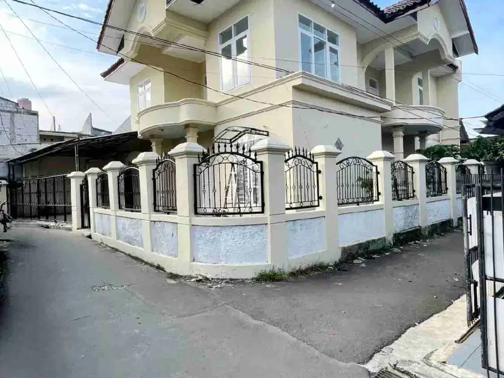 Jual rumah baru, 2 lantai, di Jl. Kedung, dekat tol Kukusan  Depok