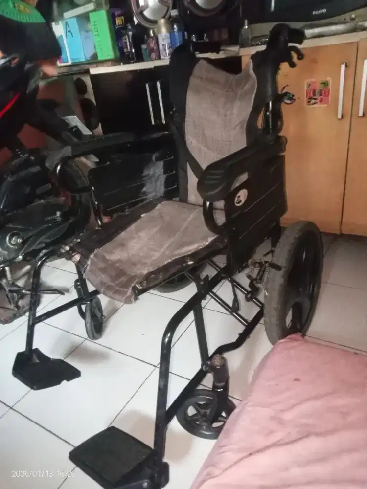 Jual kursi roda