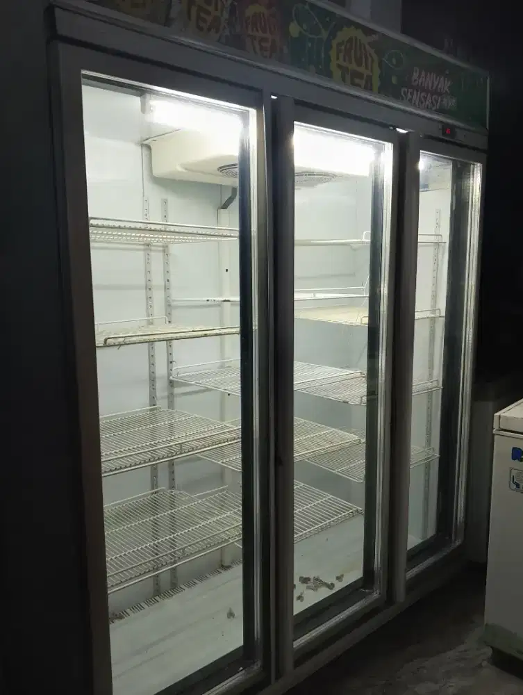 Chiller 3 pintu mulus (second)