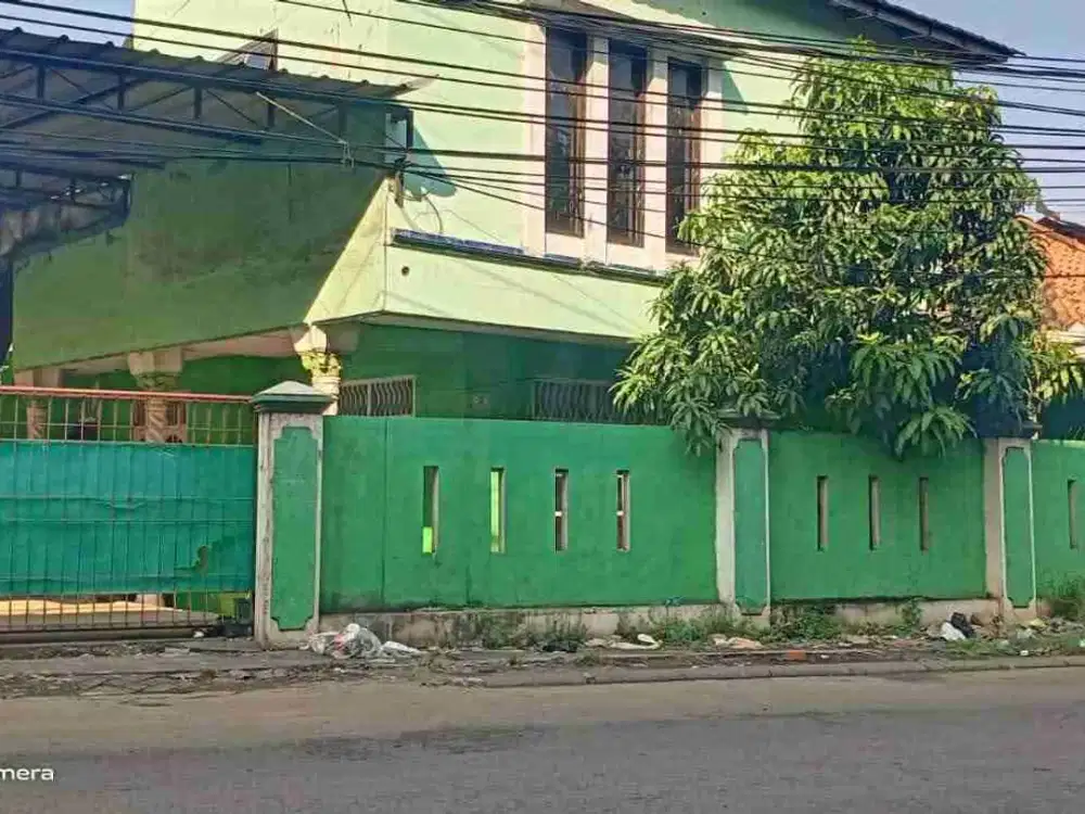 dijual rumah besar 443 m di pinggir jalan raya kota Bekasi