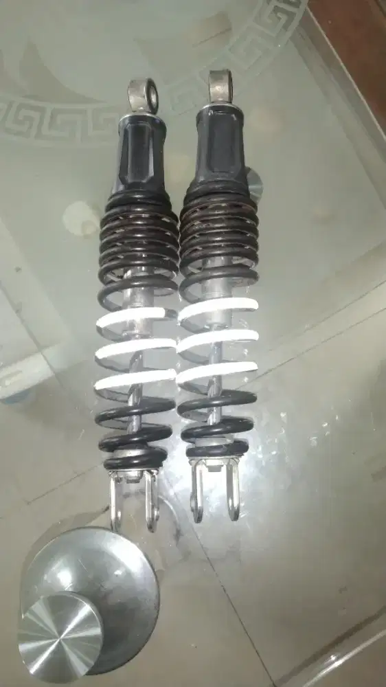 Shockbreaker belakang Aerox old