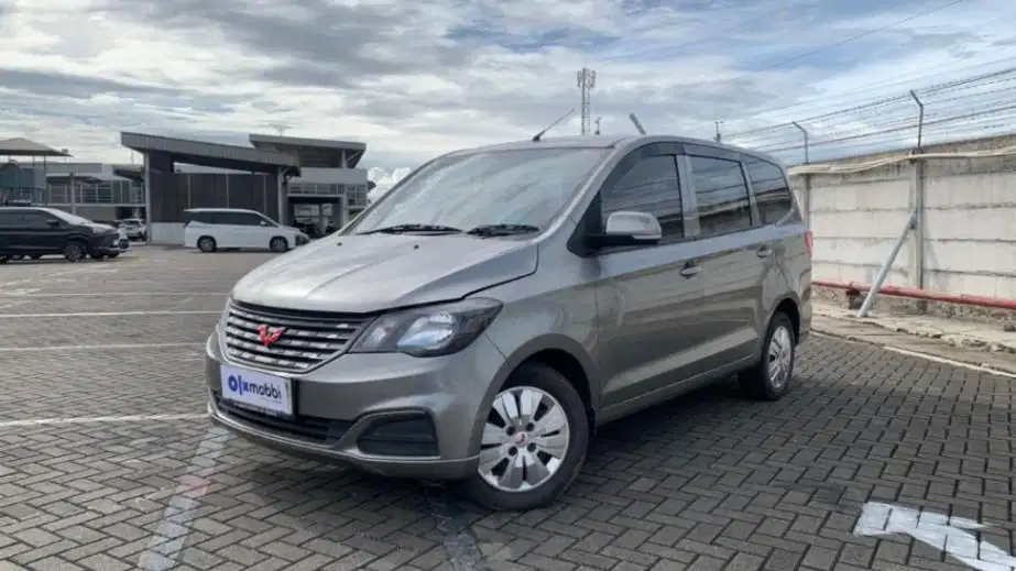 DP MURAH - Wuling Confero 1.5 Double Blower MT 2023 Silver