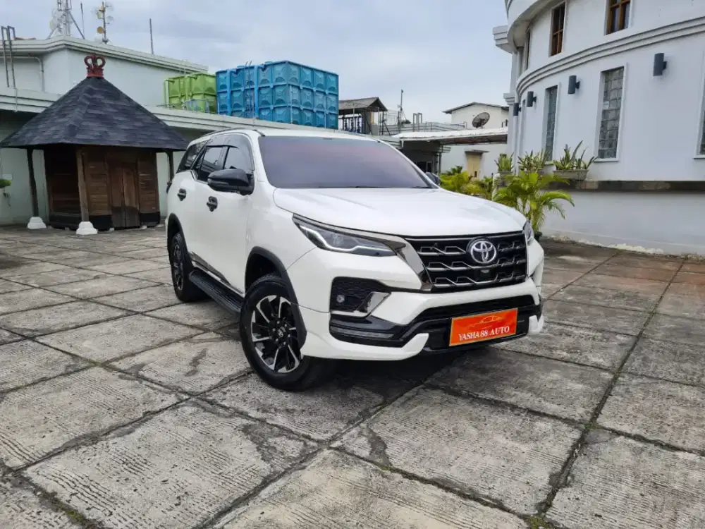 (km 4rb) Fortuner gr 2.8 at diesel 2022