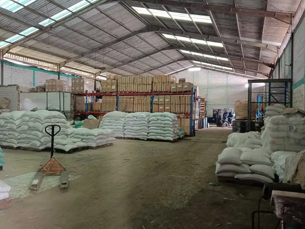 Gudang Murah 3300 m² Dekat Pintu Tol Narogong Bekasi Bogor