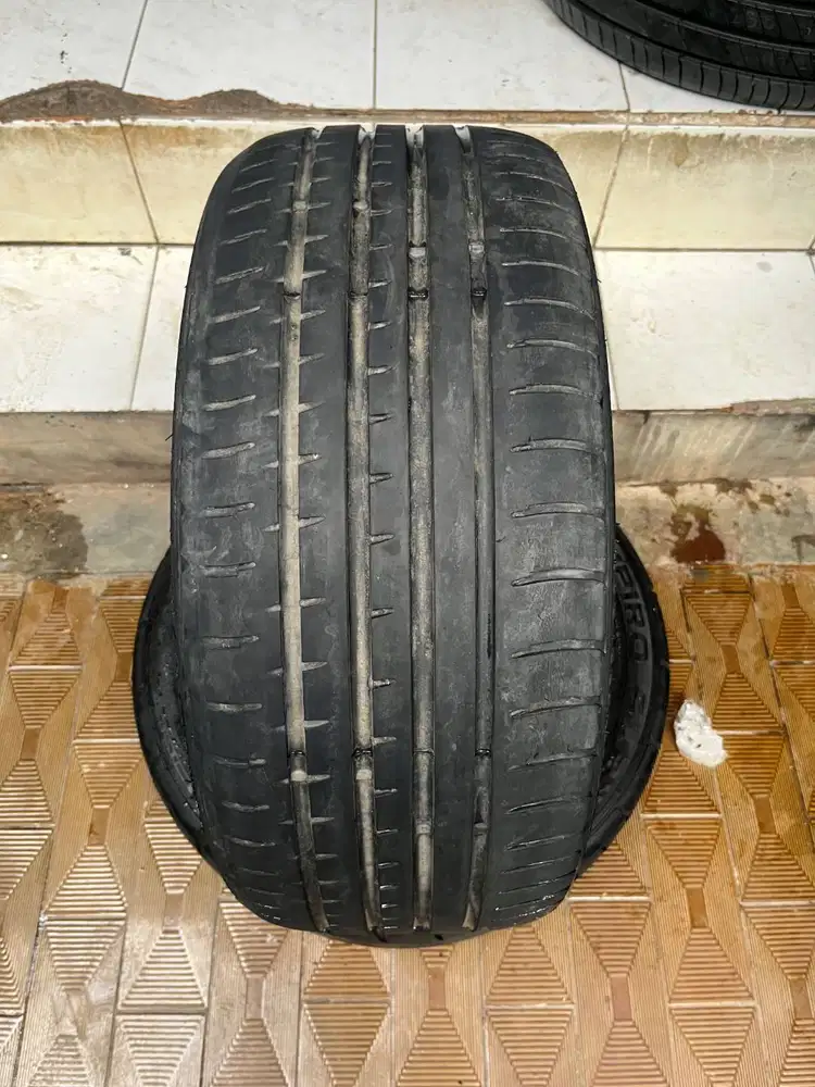 Ban Accelera PHI 215 40 r18 1Pcs