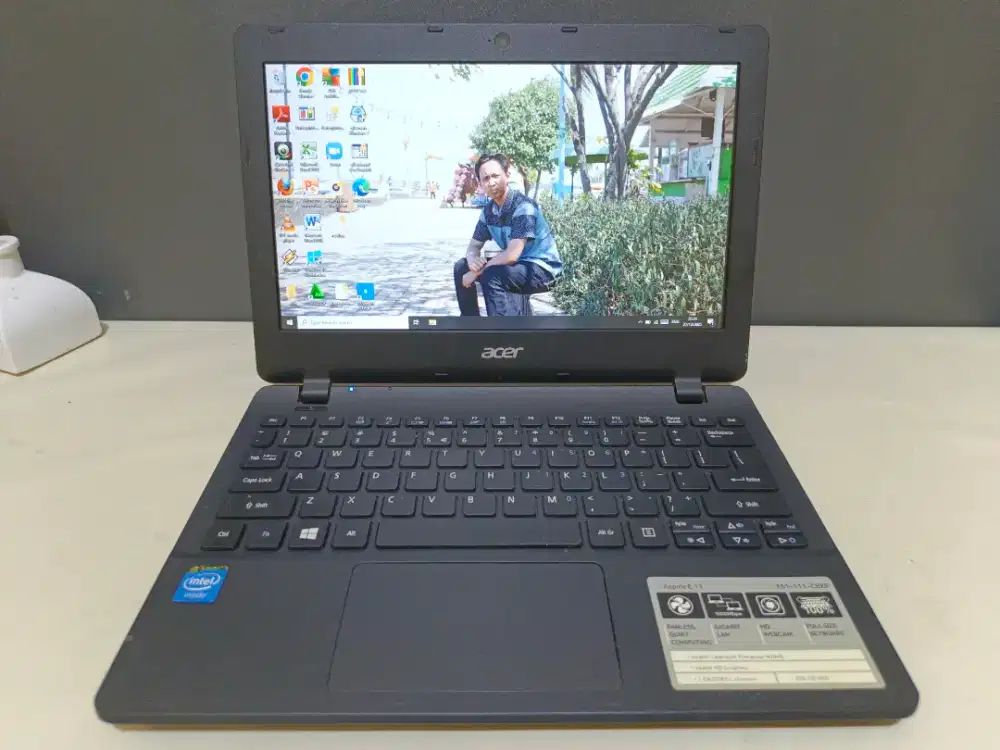 Laptop Acer Aspire ES1 Intel N2840 Ram 2Gb Hdd 500Gb Normal