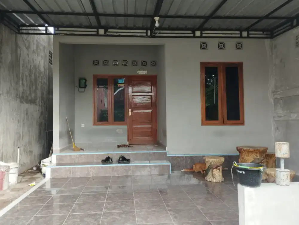 Di kontrakan rumah buat suami istri
