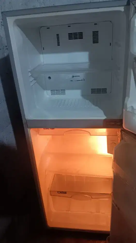 Kulkas Sharp 2 Pintu