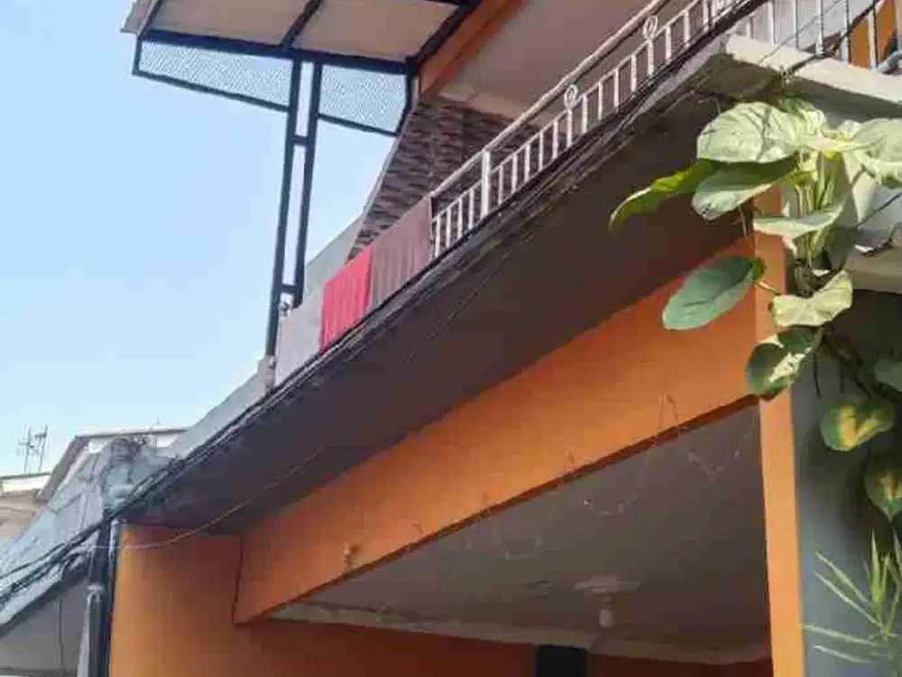 Di jual rumah 2 lantai di Bintara jaya Bekasi barat