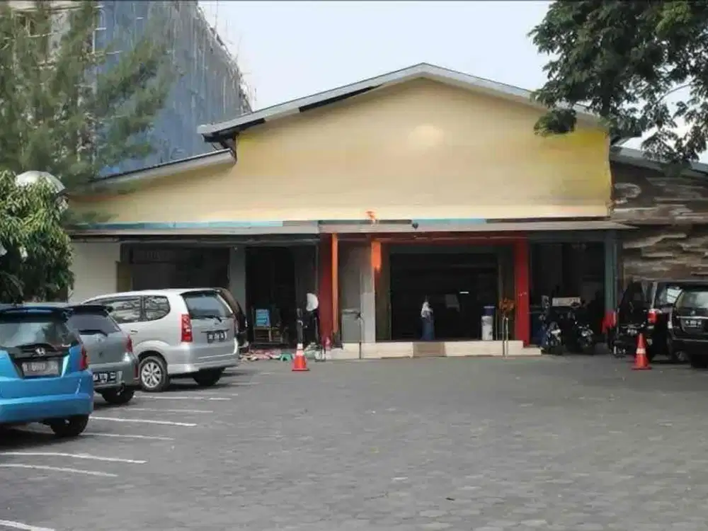 Di sewakan bangunan parkir luas daerah depok sleman