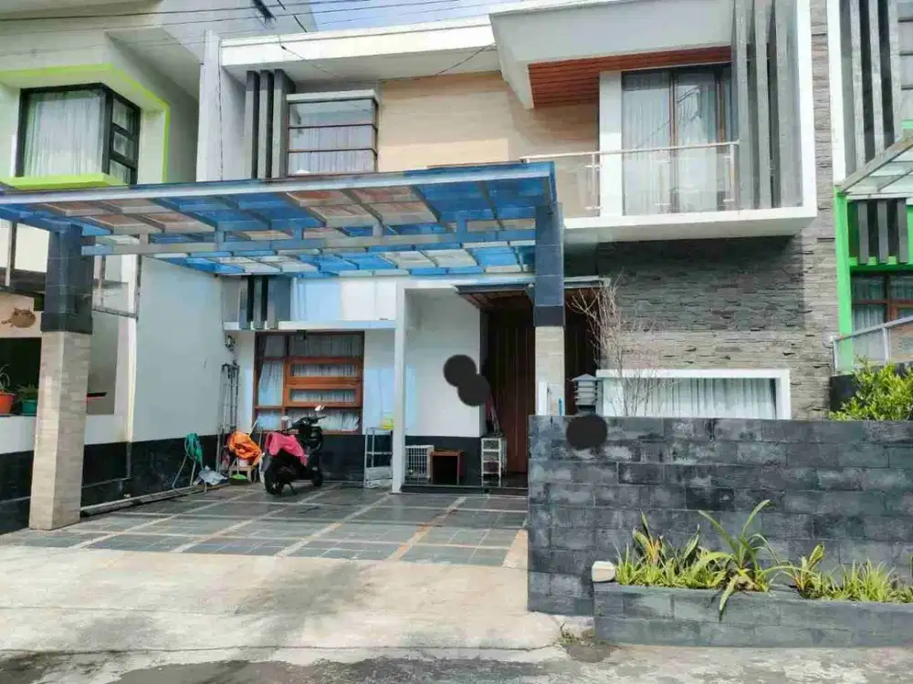 Rumah kasep minimalis 2.5 lantai di Gegerlalong