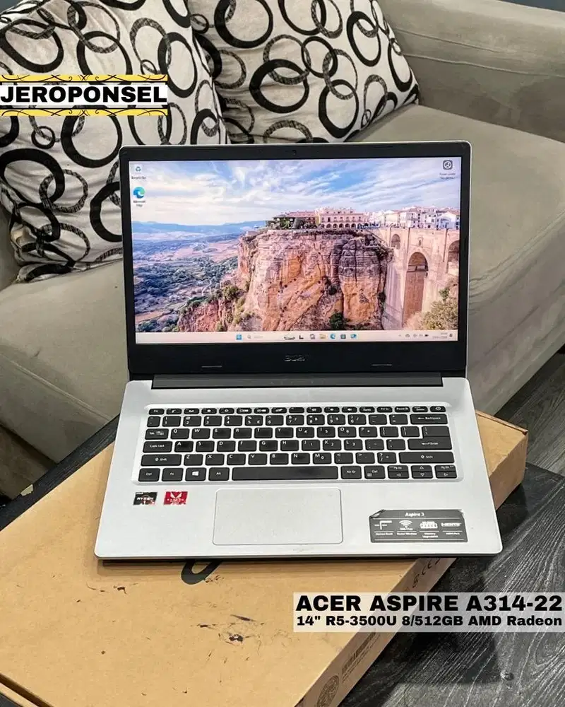 ACER ASPIRE 3 A314-22 14” Ryzen 5-3500U 8/512GB AMD Radeon Full Set