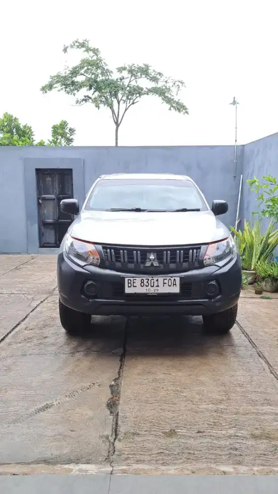 Dijual mitsubishi triton