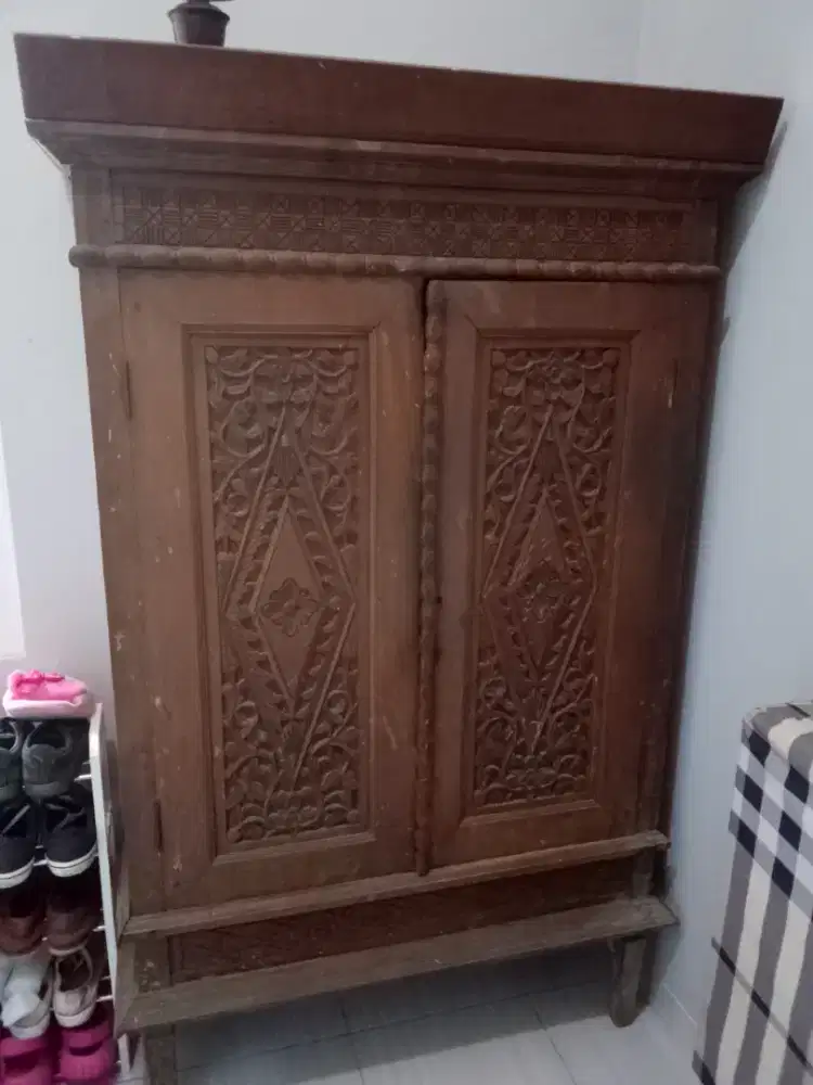 Lemari serenan asli jati lawasan