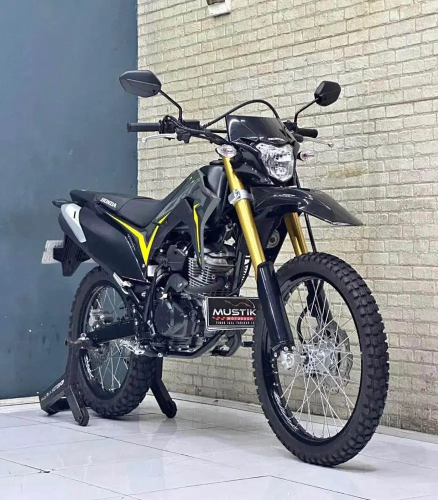 Crf 150 th 2025 mulus seperti baru odo 1rb perak