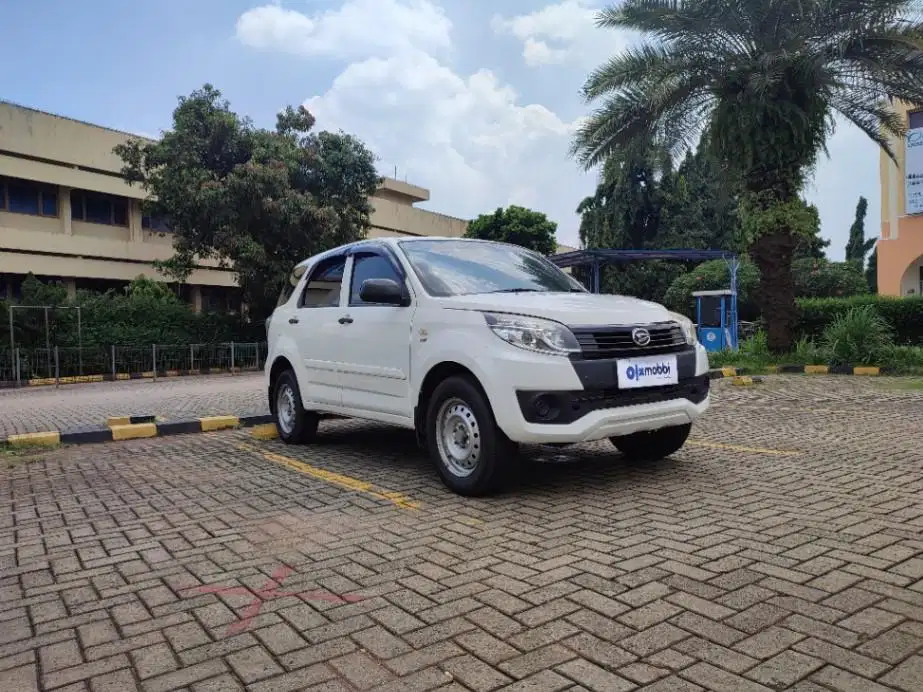 TDP 7,JT Daihatsu Terios 1.5 X Deluxe Bensin-AT Putih 2016