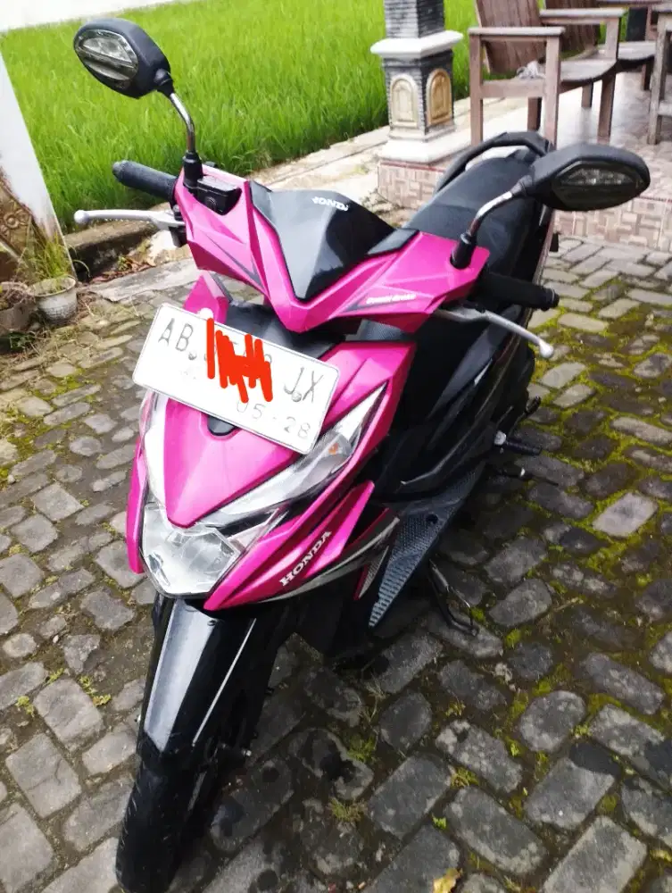 Honda beat magenta