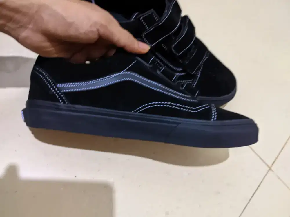 Dijual vans velcro all black