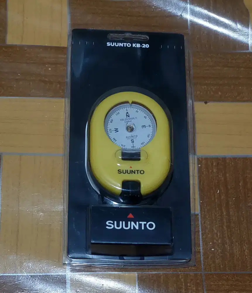 SUUNTO KOMPAS DIGITAL KB20